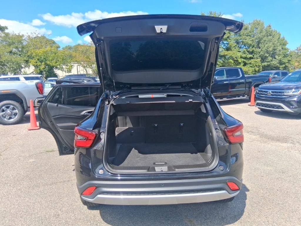 Used 2025 Black Chevrolet LT image 20