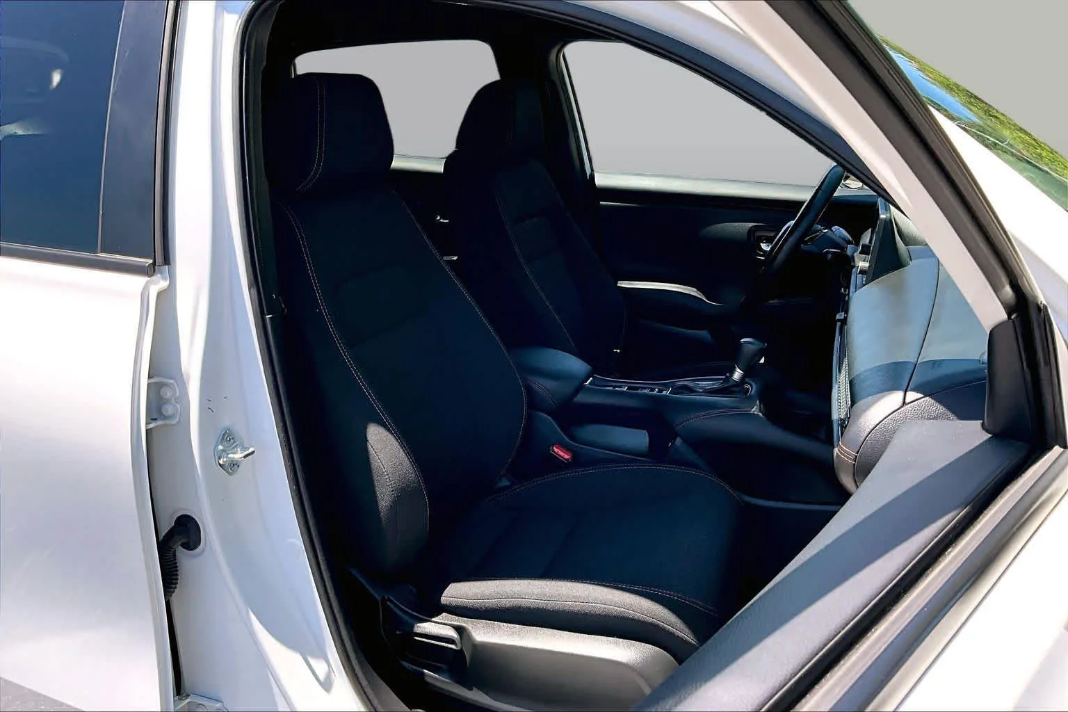Used 2025 Platinum White Pearl Honda Sport image 9