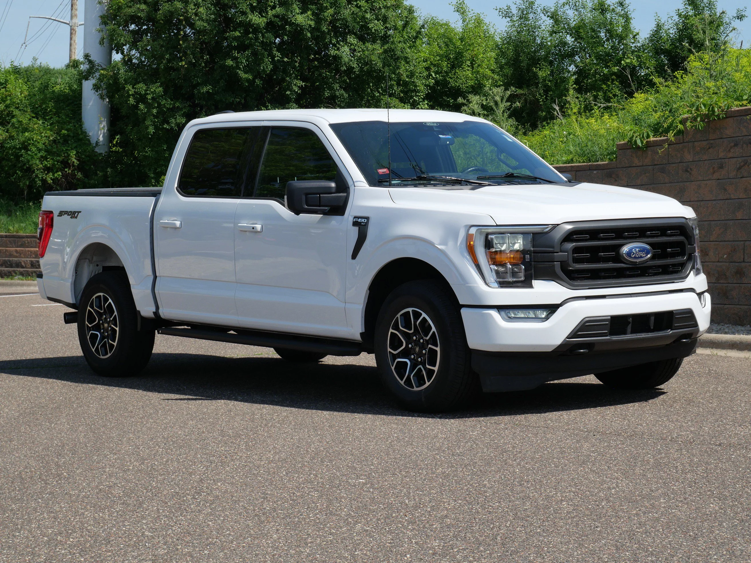 Certified Used 2024 Oxford White Clearcoat Ford XLT image 59