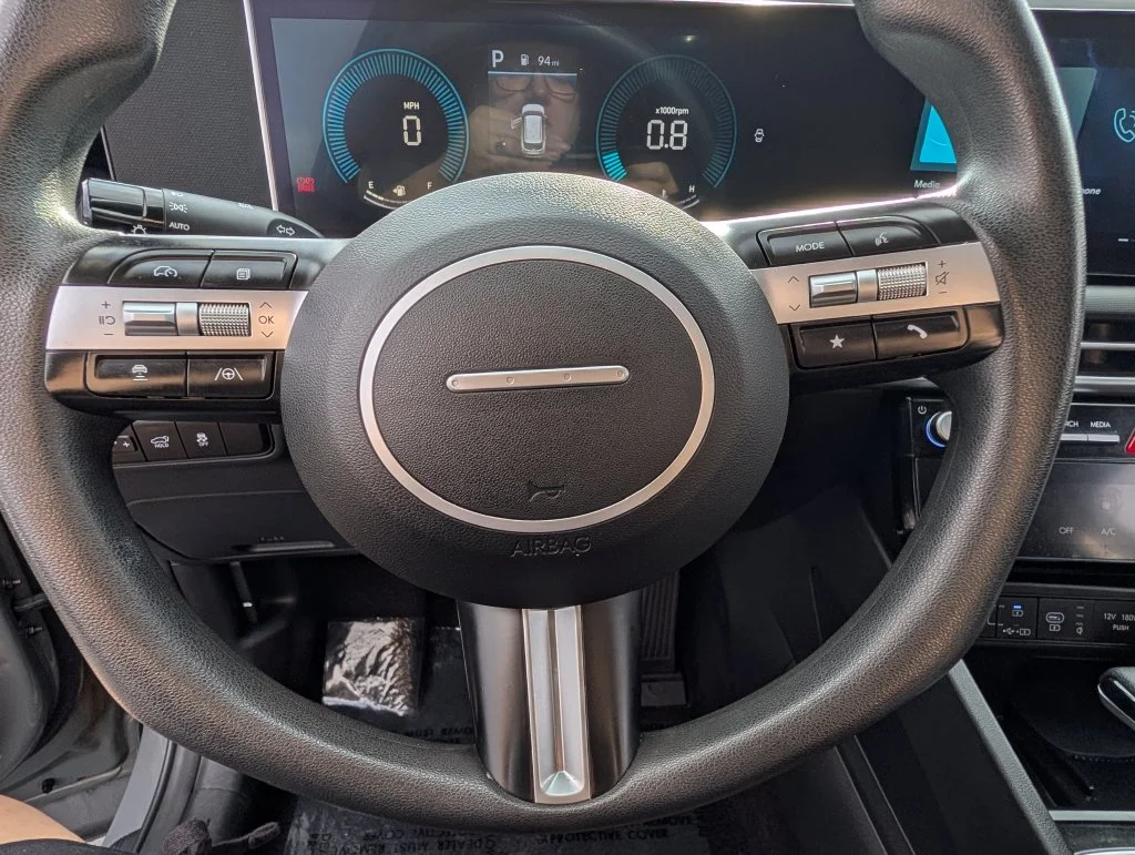 Used 2025 Gray Hyundai SEL image 21