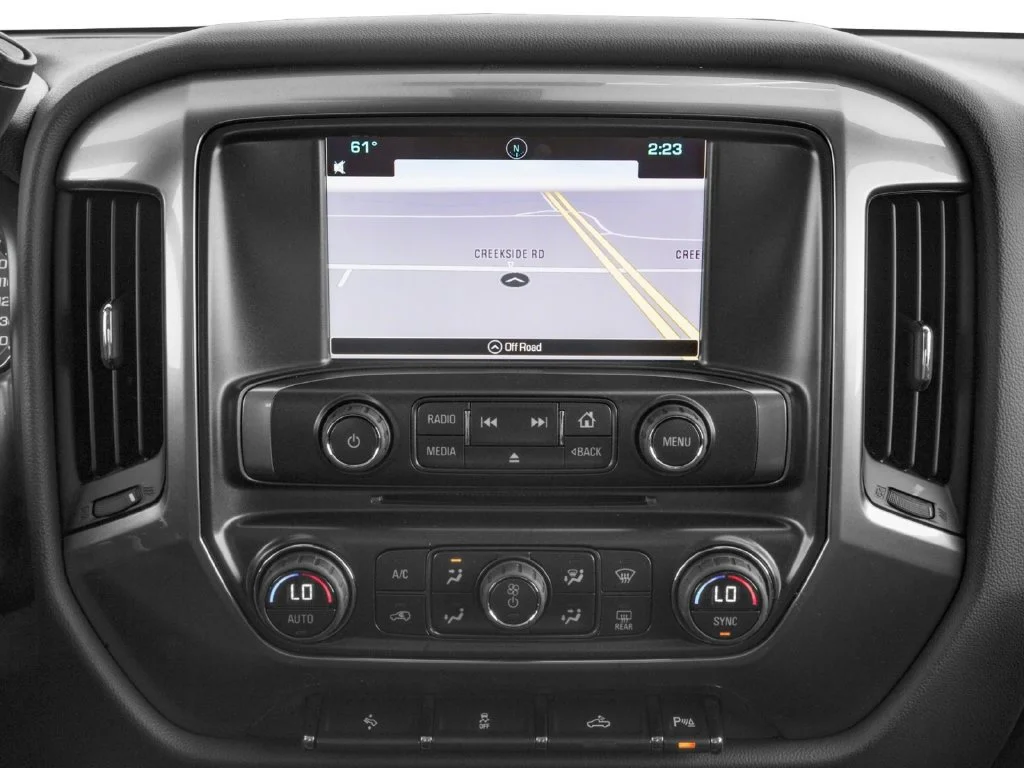 Used 2016 SILVER ICE METALLIC Chevrolet LT image 11