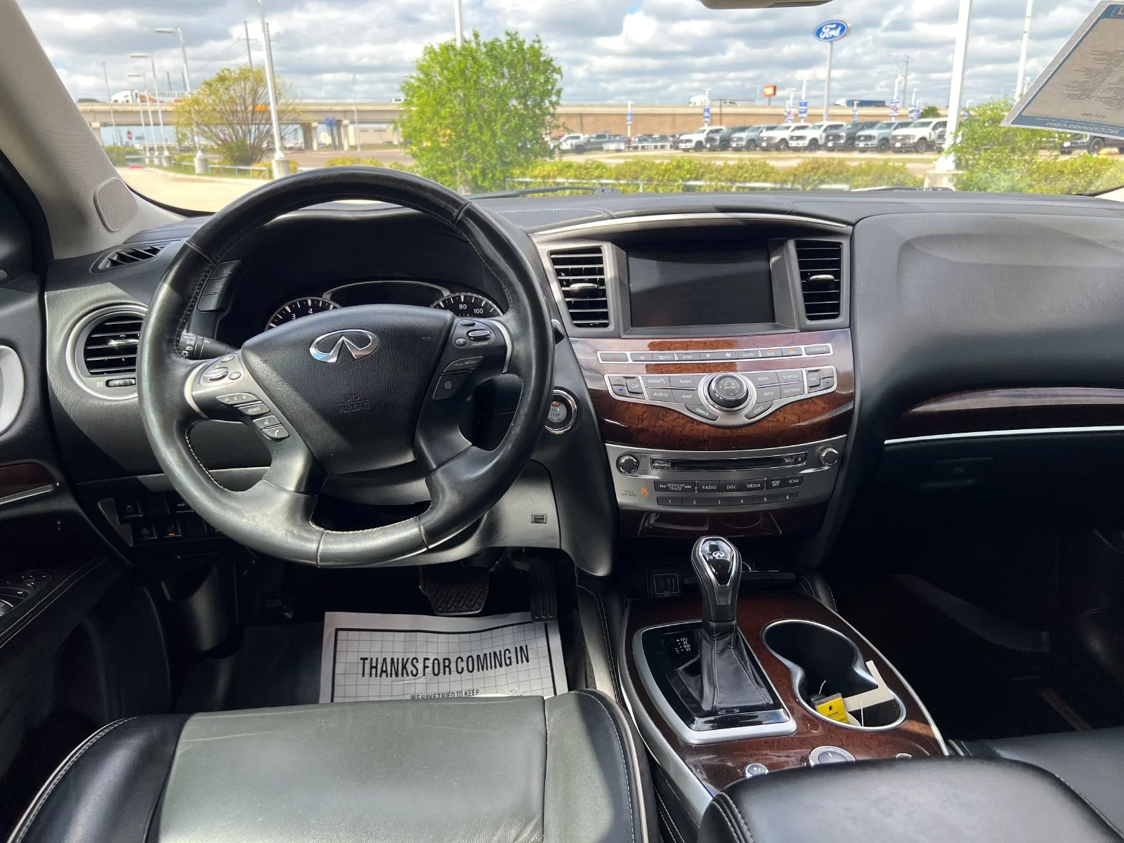 Used 2020 White INFINITI LUXE image 10