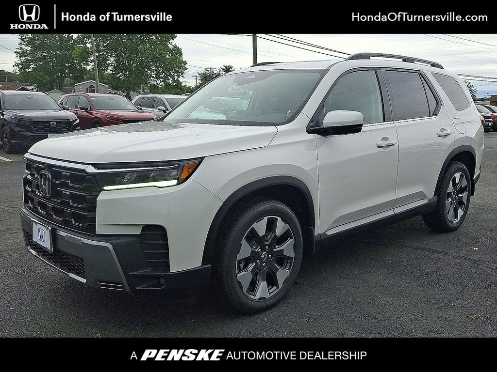 2026 Honda Pilot Touring AWD's photo