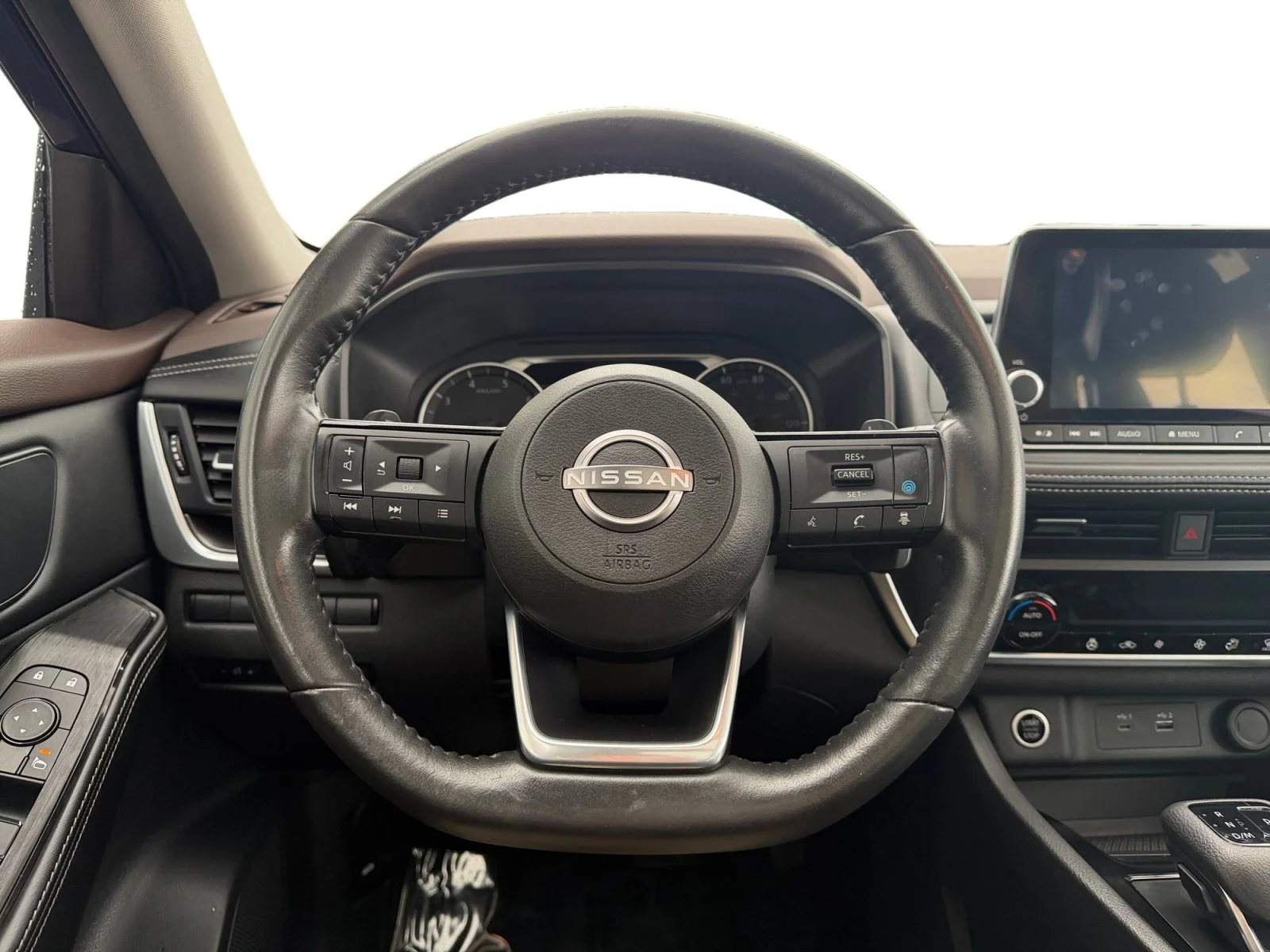 Certified Used 2023 Caspian Blue Metallic Nissan SV image 10