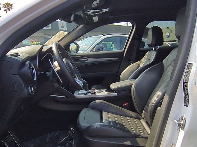 Certified Used 2023 Alfa White Alfa Romeo Veloce image 12