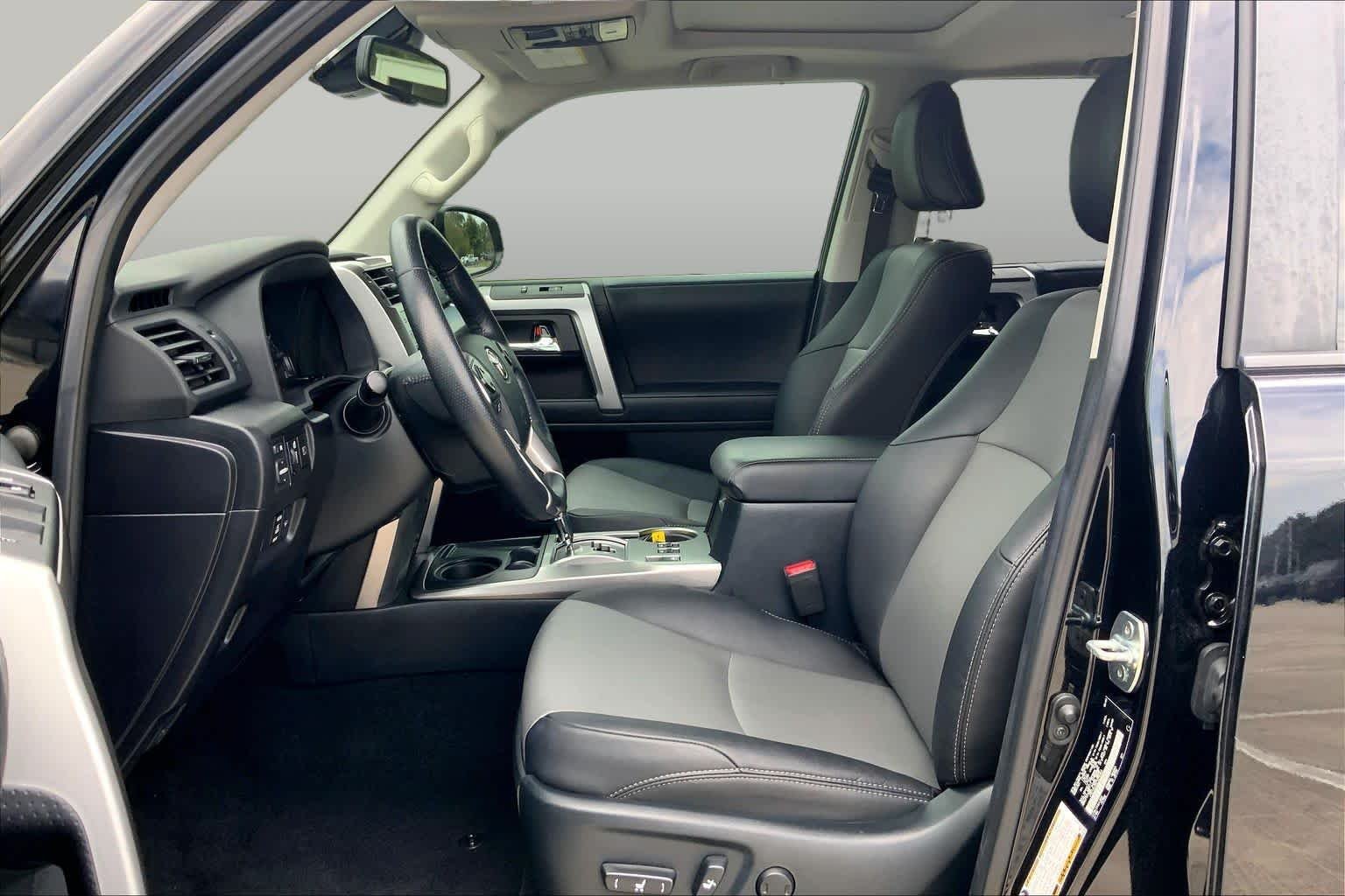 Used 2023 Midnight Black Metallic Toyota SR5 Premium image 8