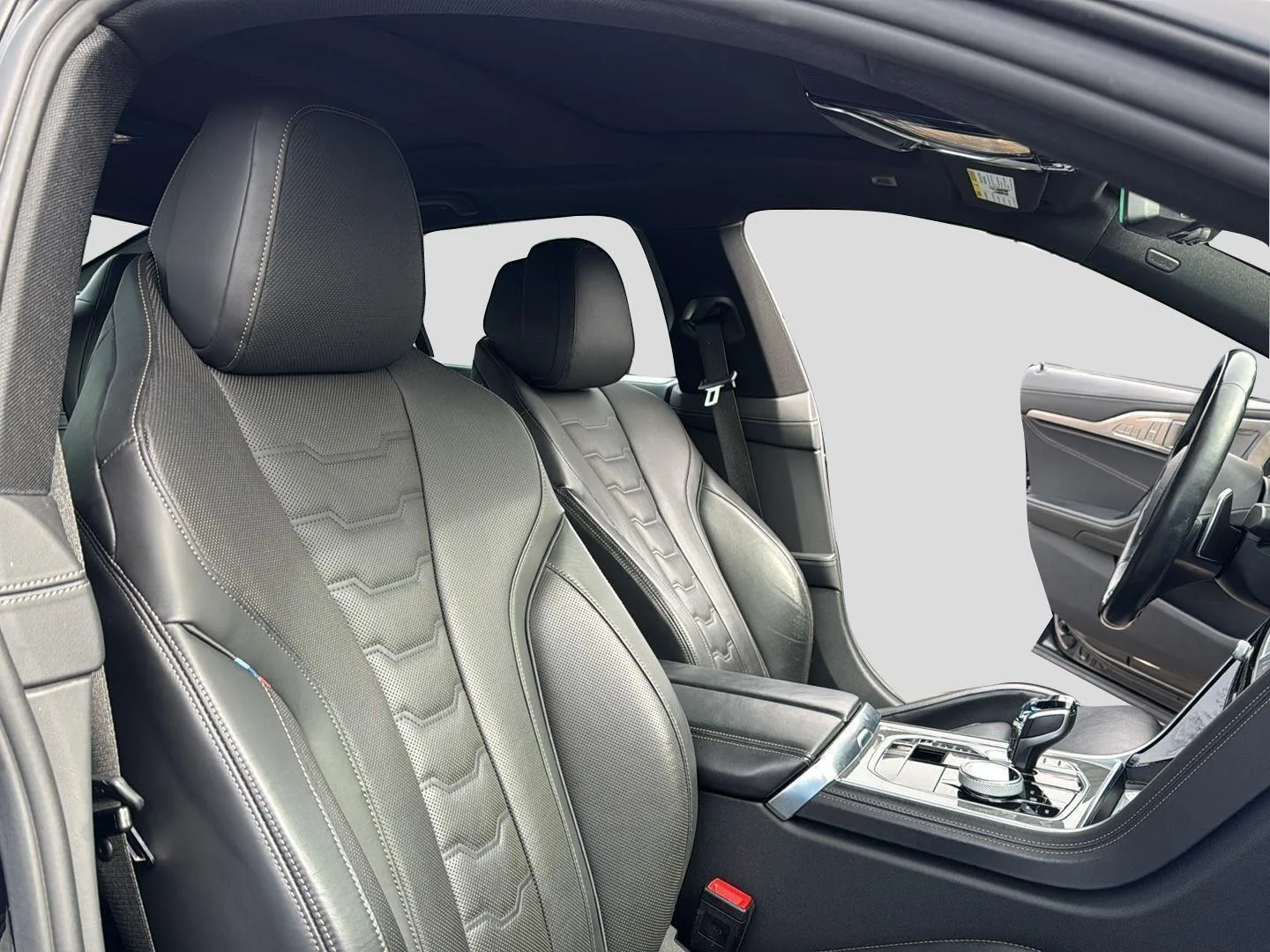 2023 BMW 8 Series 840i - Photo 33