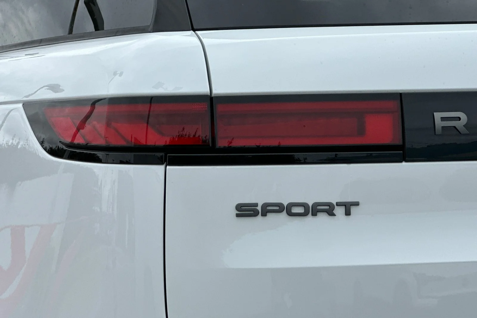 New 2026 Fuji White Land Rover SE image 27