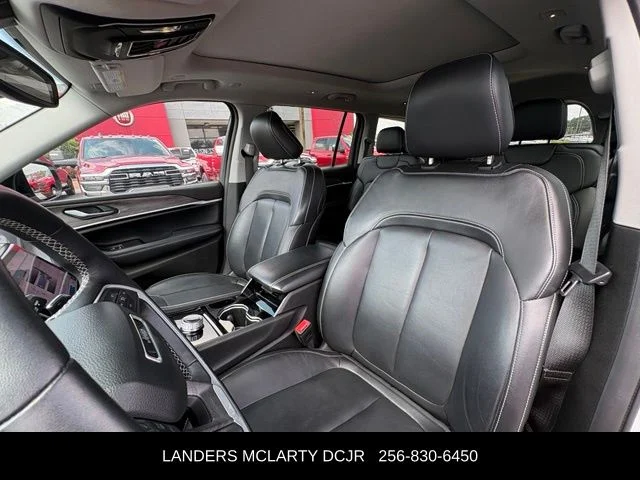 Used 2022 White Jeep Limited image 23