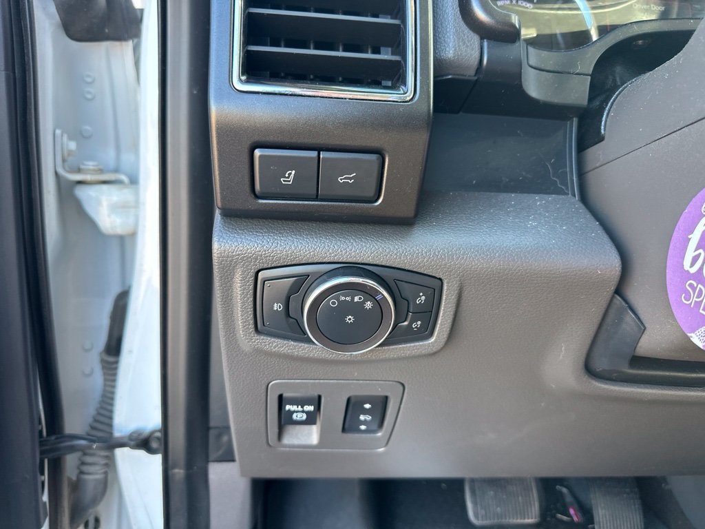 Used 2019 White Ford Limited image 9