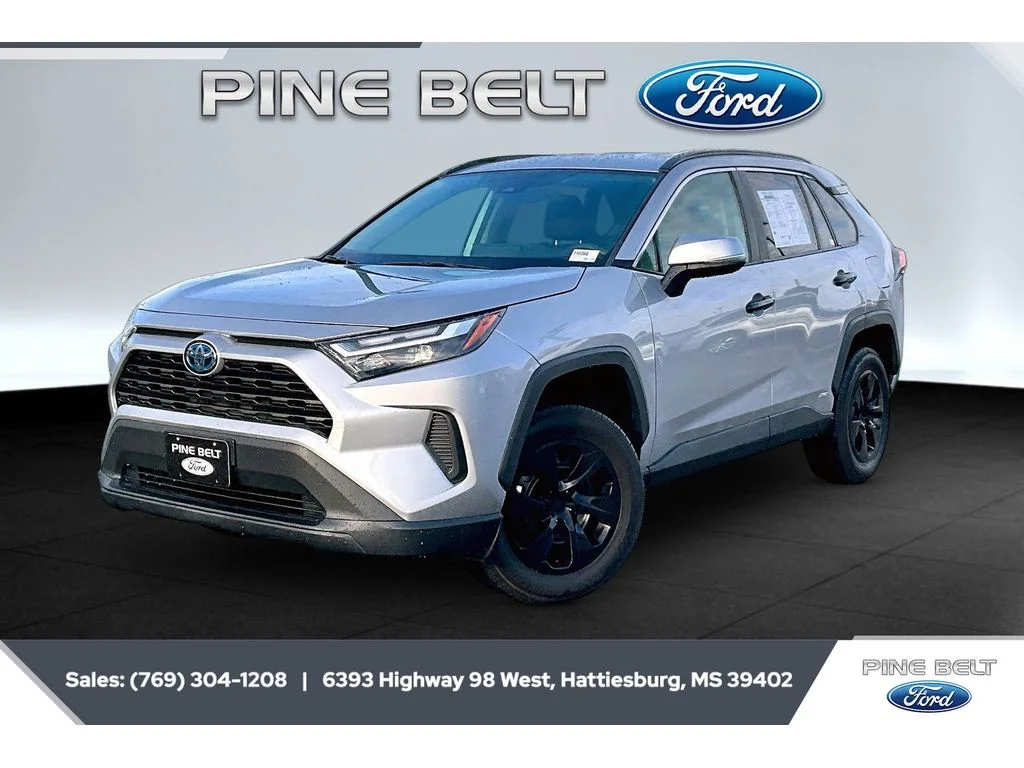 2024 Toyota RAV4 XLE - Photo 10