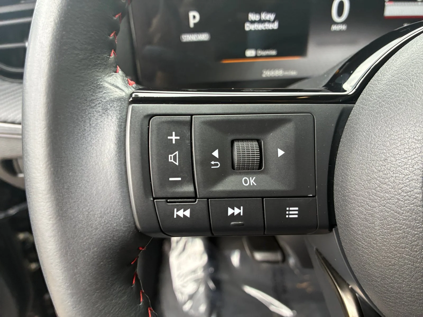 Certified Used 2025 Super Black Nissan SR image 11