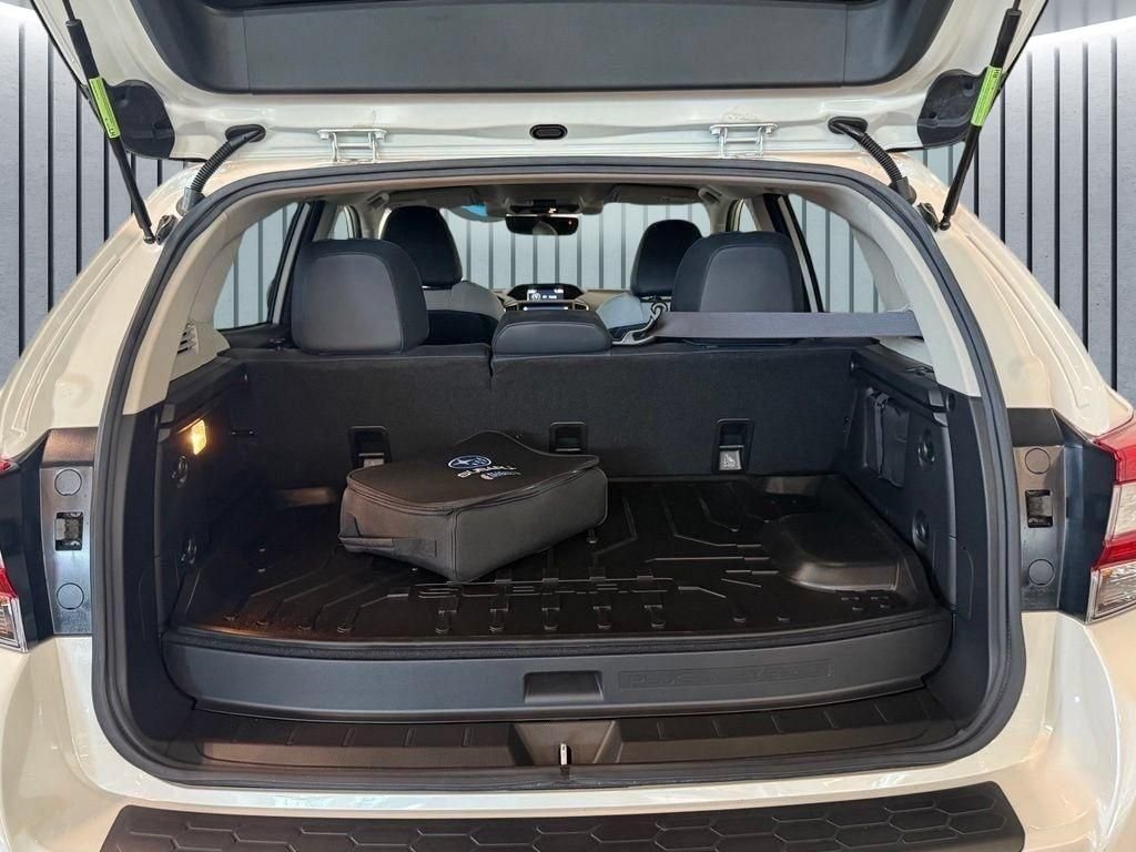 Used 2019 White Subaru Hybrid image 9