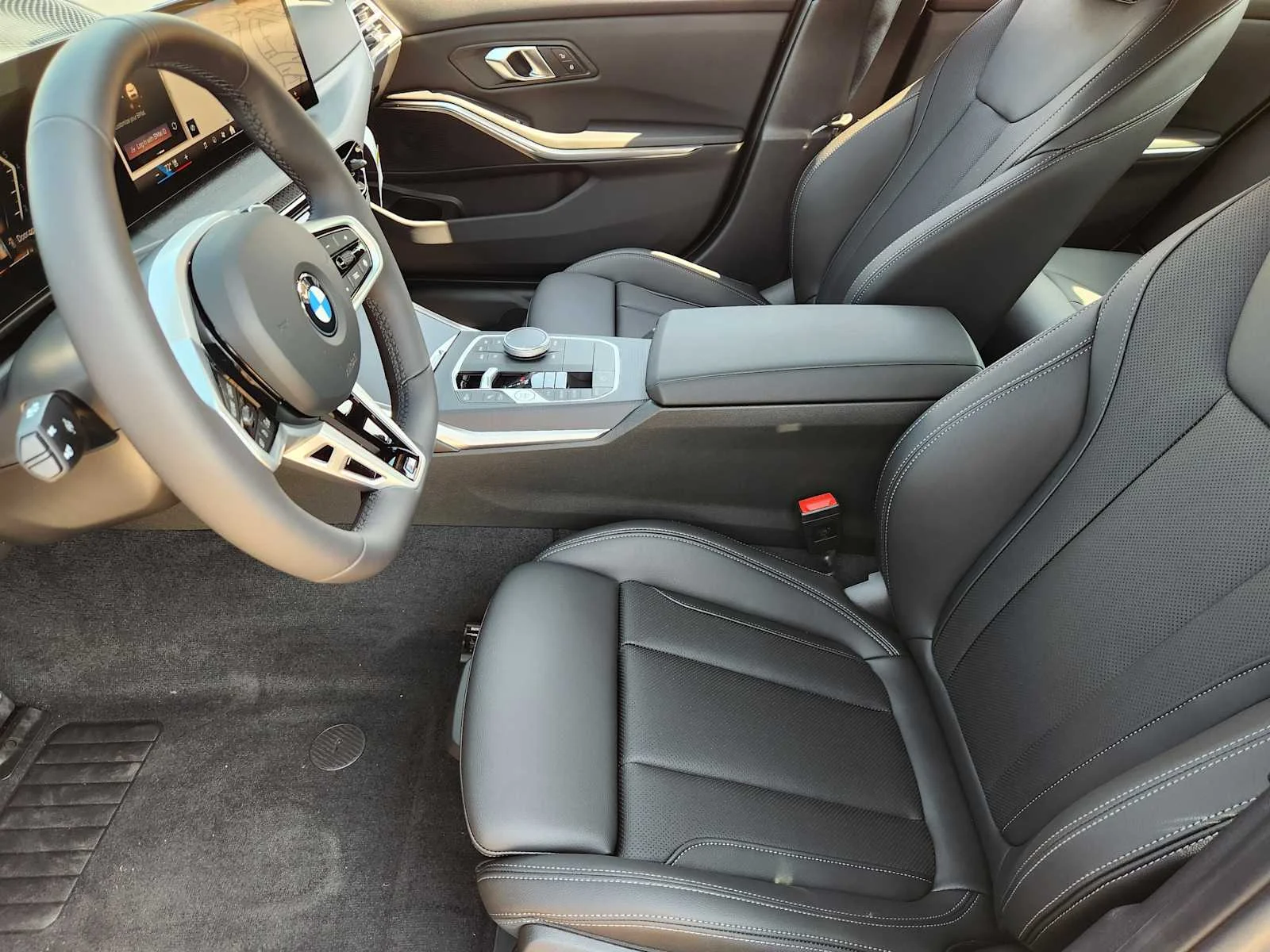 New 2026 Tanzanite Blue II Metallic BMW 330i NA image 4
