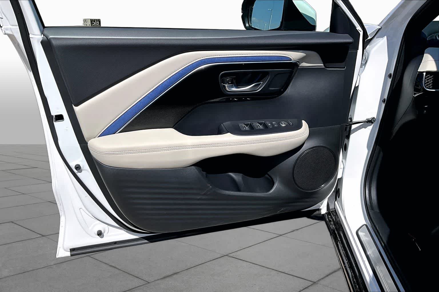 Used 2026 Platinum White Pearl Acura w/A-Spec Package image 10