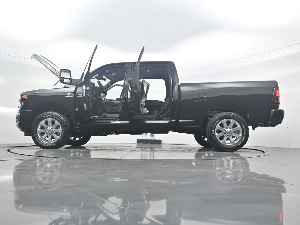 New 2026 Diamond Black Crystal Pearlcoat RAM Big Horn image 48