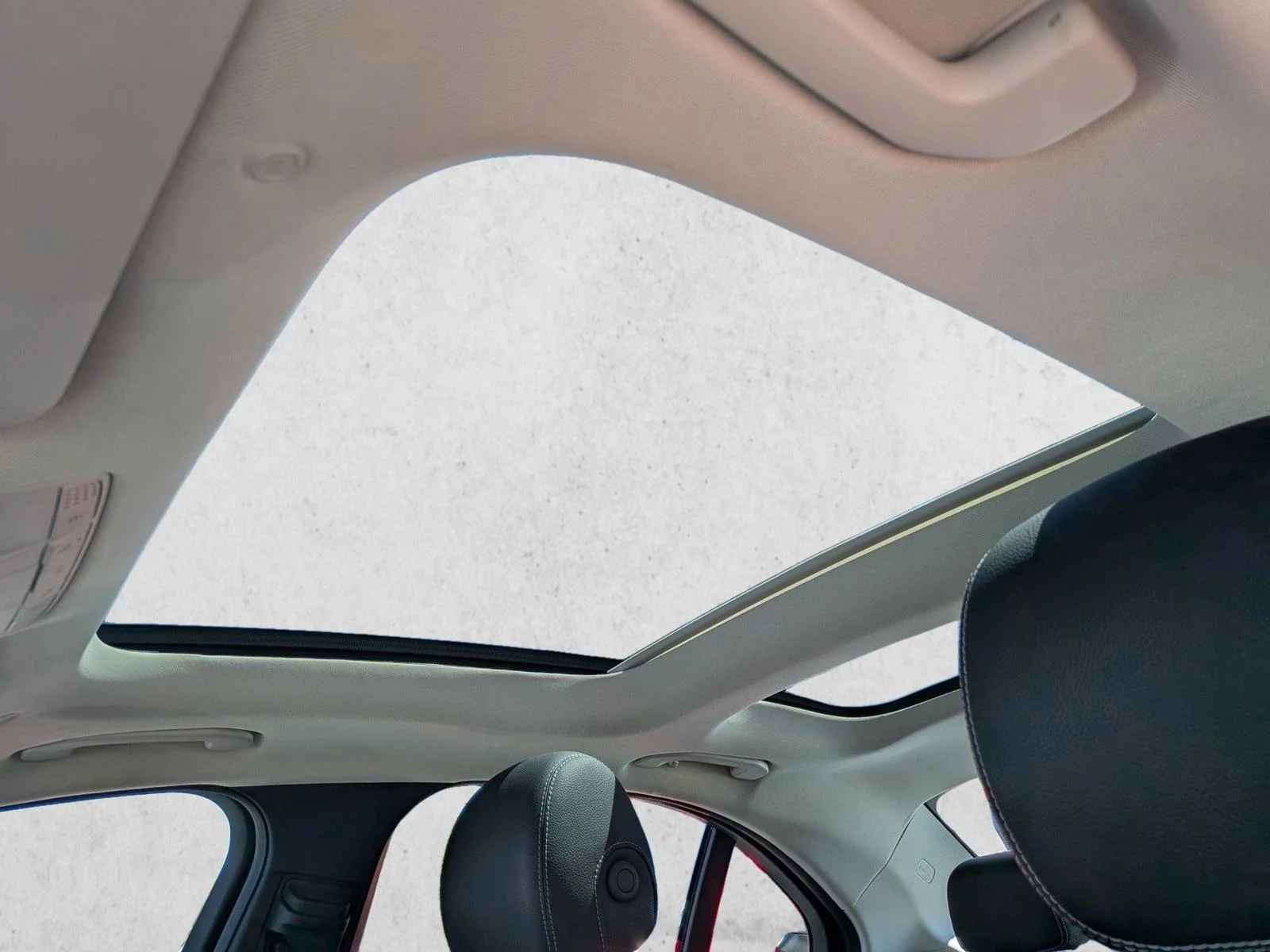 Used 2021 Designo Diamond White Metallic Mercedes-Benz C 300 image 16