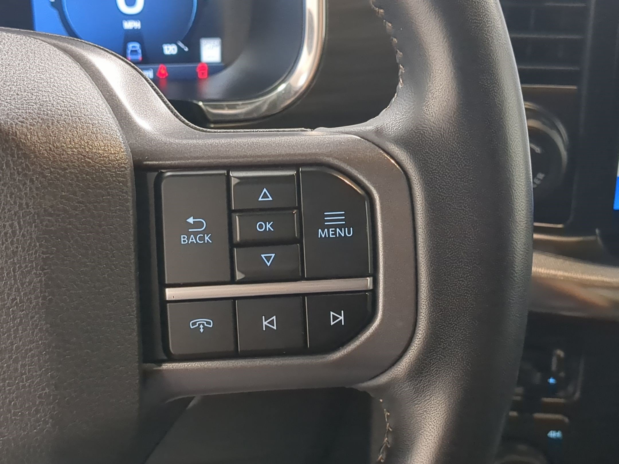 Used 2024 Oxford White Ford LARIAT image 19