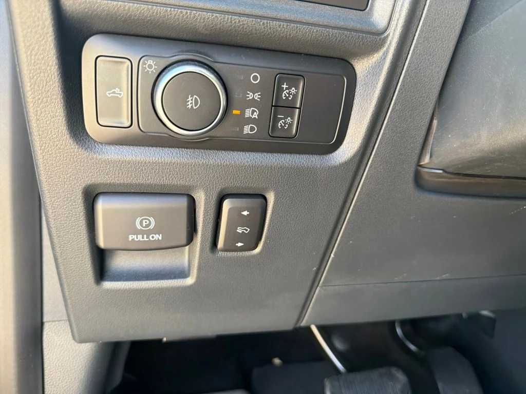 Used 2023 White Ford Raptor image 25