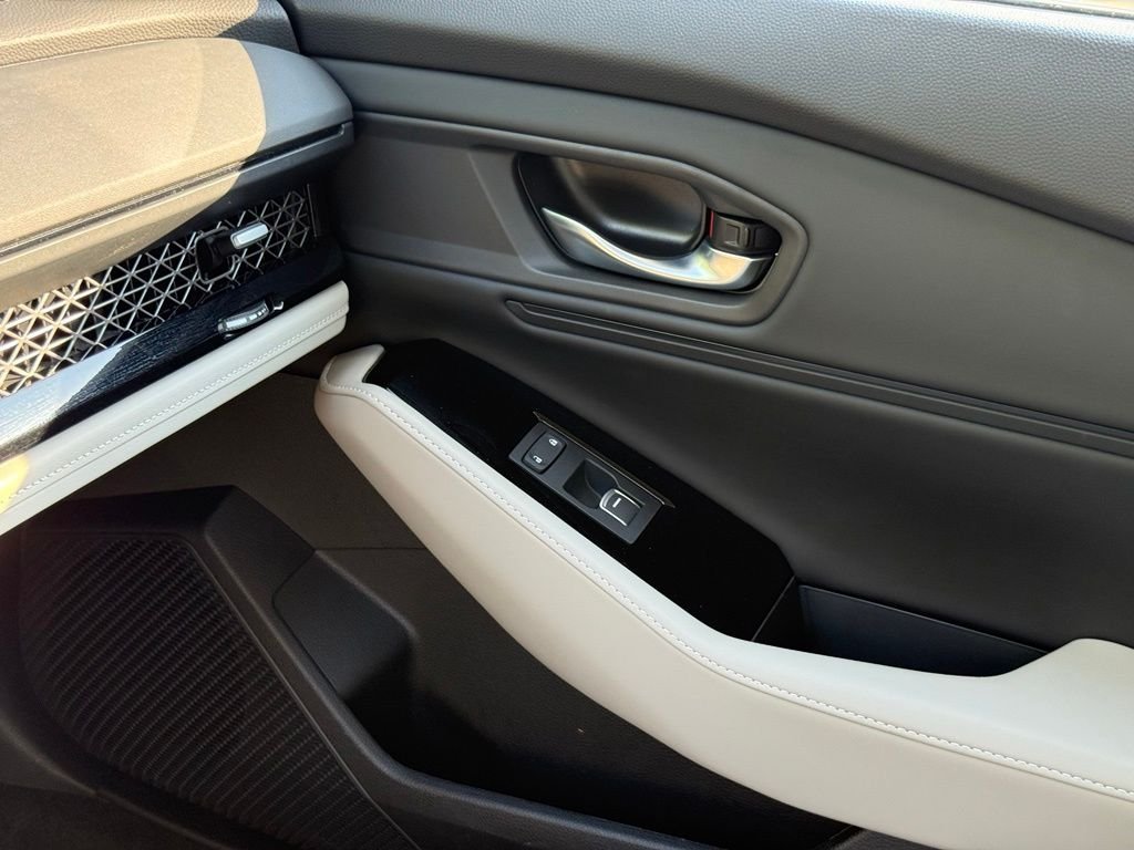 Used 2024  Honda Touring image 35