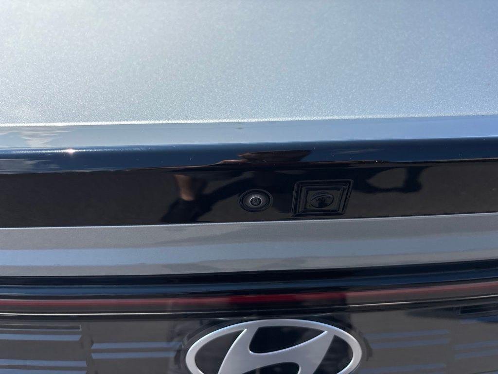 New 2026 Silver Hyundai SE image 31