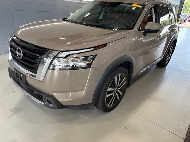 Certified Used 2023 Baja Storm Nissan Platinum image 3