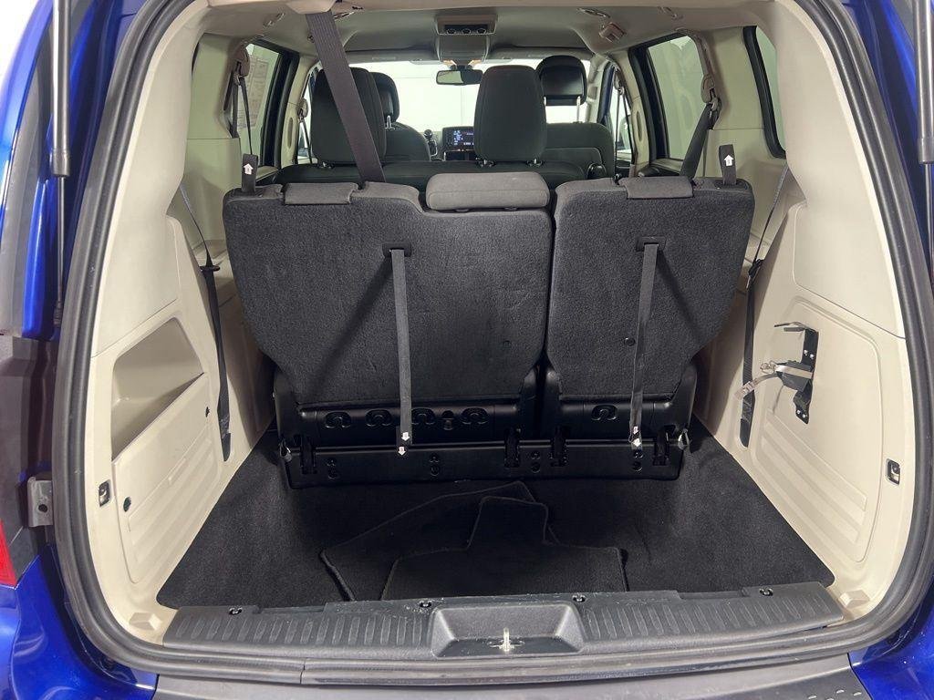 Used 2019 Indigo Blue Dodge SE image 20