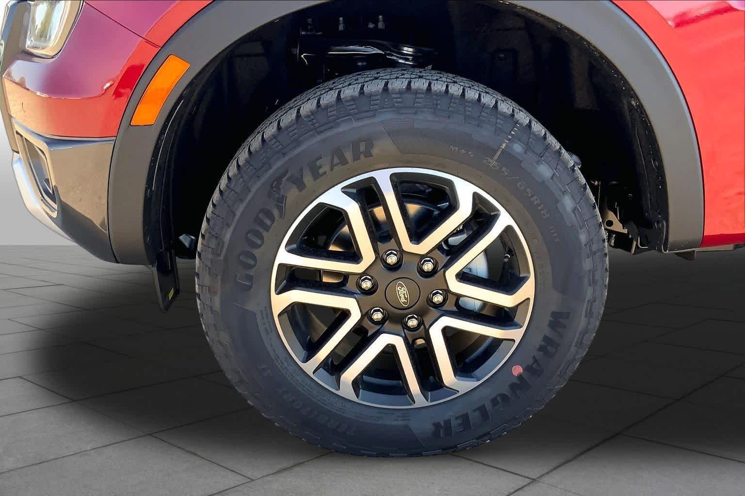 New 2026 Ruby Red Metallic Tinted Clearcoat Ford Lariat® image 11