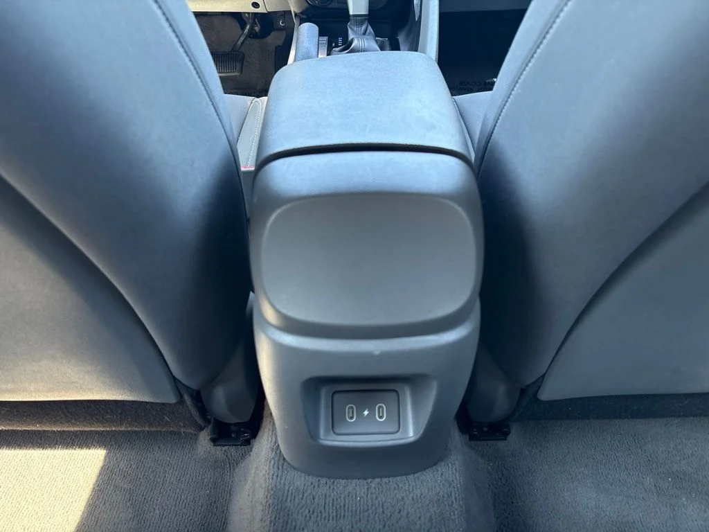 Used 2024 Black Hyundai SEL image 24