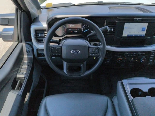 Used 2025 Super Black Ford XL image 16