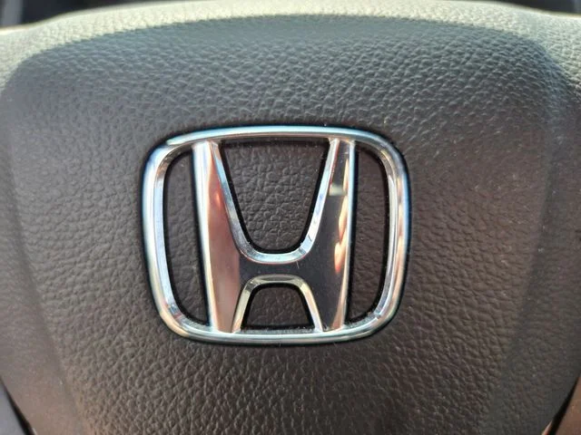 Used 2023 Silver Honda EX-L image 33