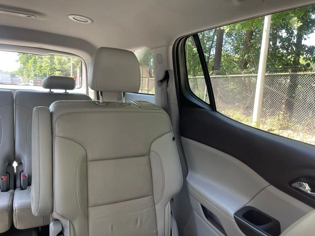 Used 2020 White GMC SLT image 13