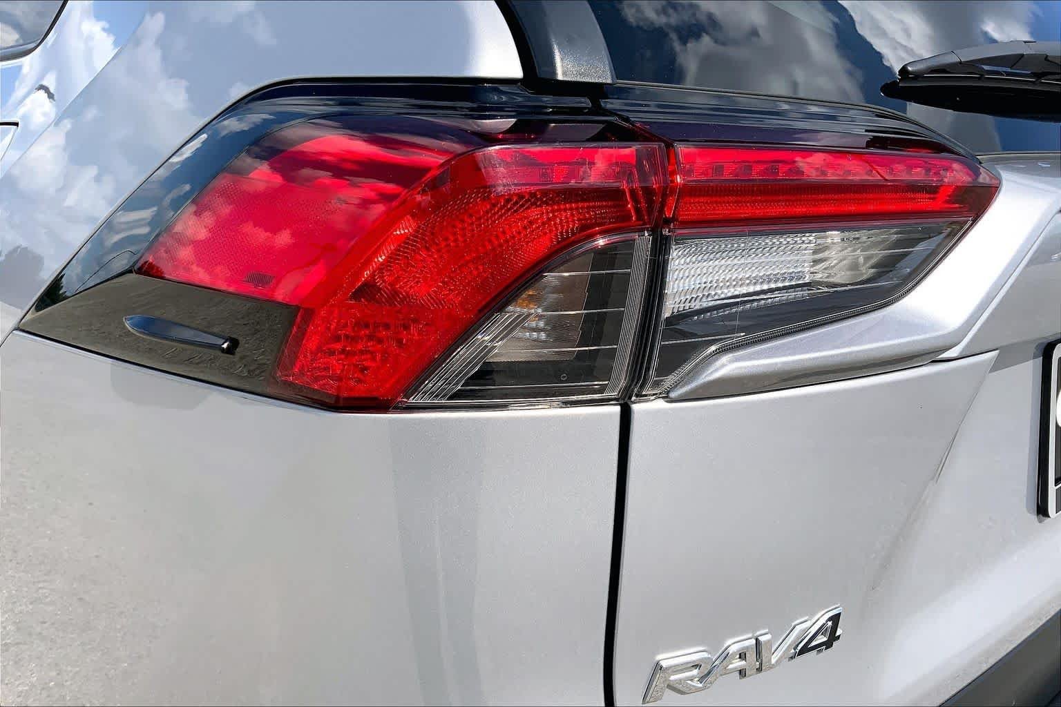 Used 2024 Silver Sky Metallic Toyota XLE image 28