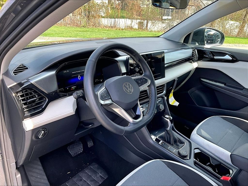 Used 2025 Gray Volkswagen 1.5T S image 8
