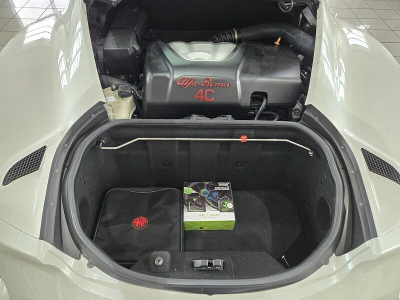 Used 2015 White Alfa Romeo 2DR CPE image 14