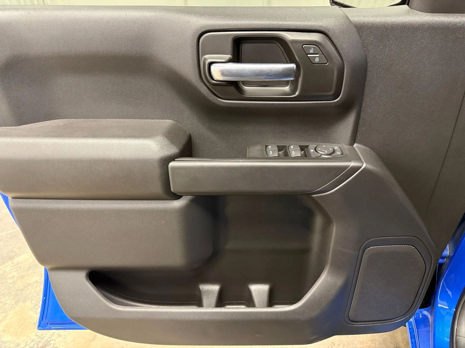 Used 2026 Blue Chevrolet Custom image 18
