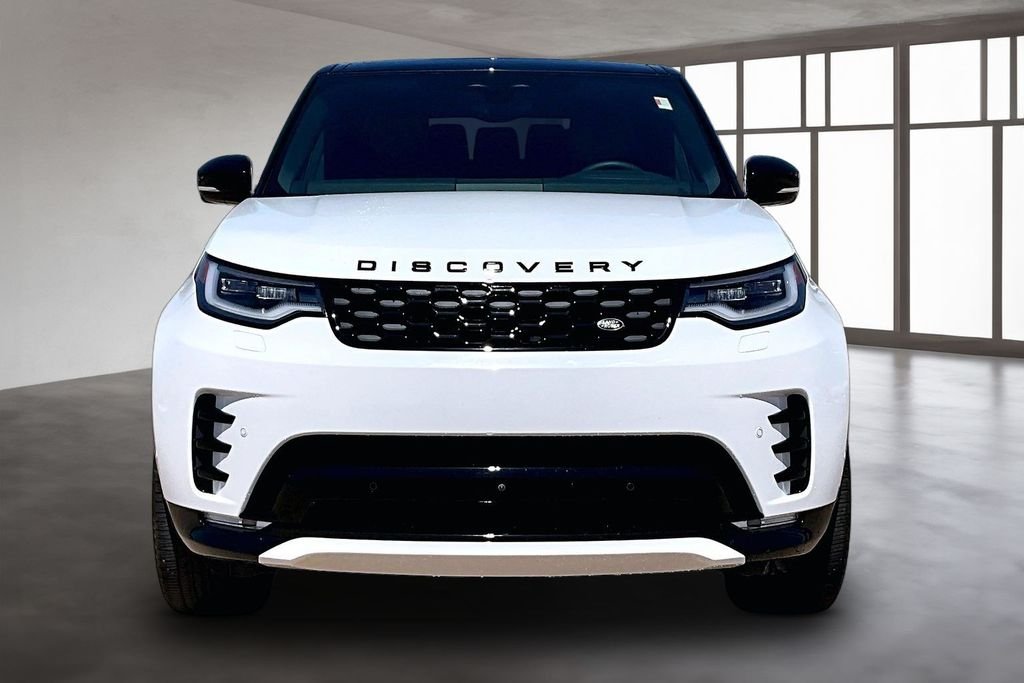 Used 2025 White Land Rover Dynamic SE image 3