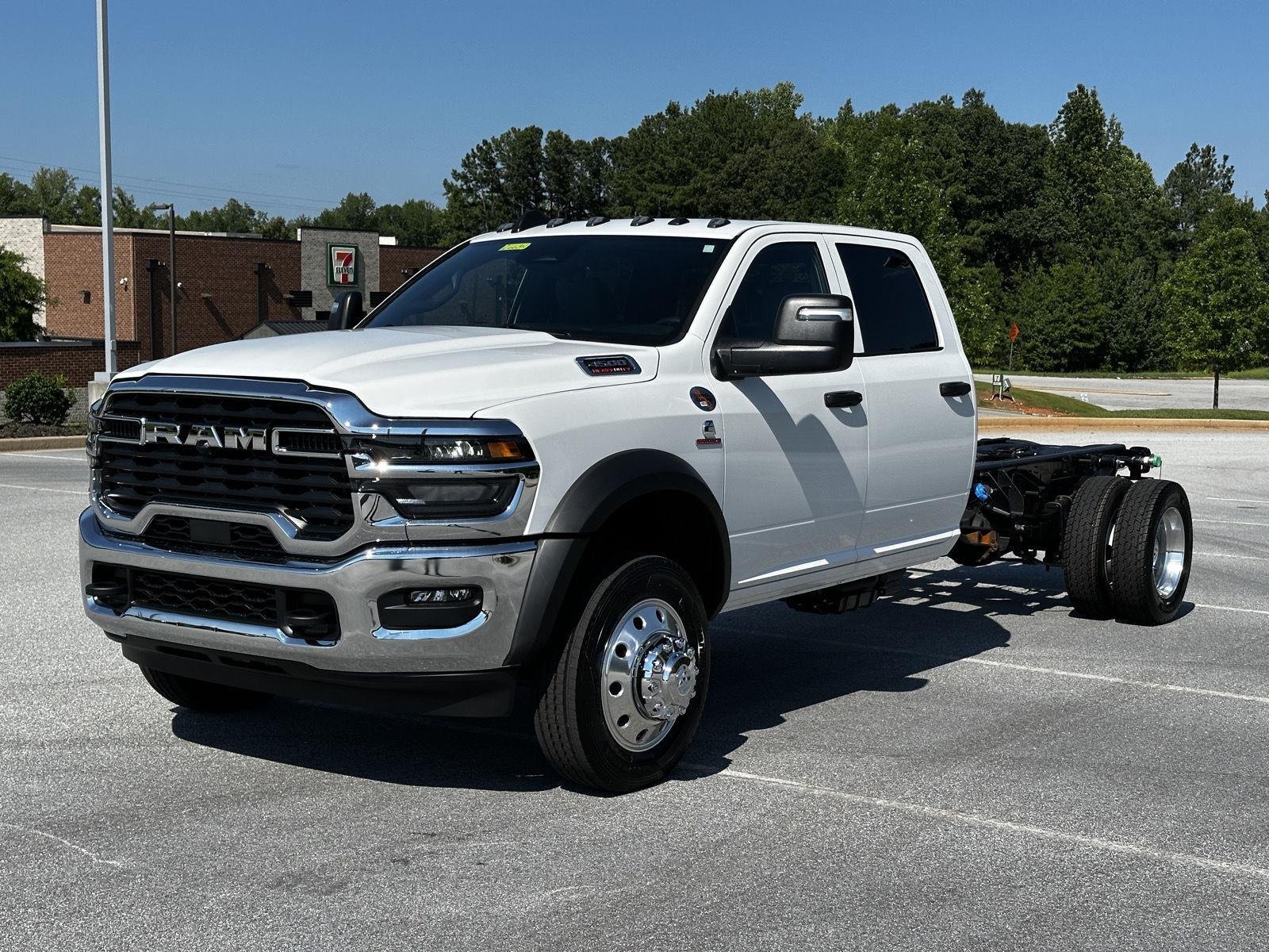New 2026 Bright White Clear-Coat Exterior Paint RAM Tradesman image 4