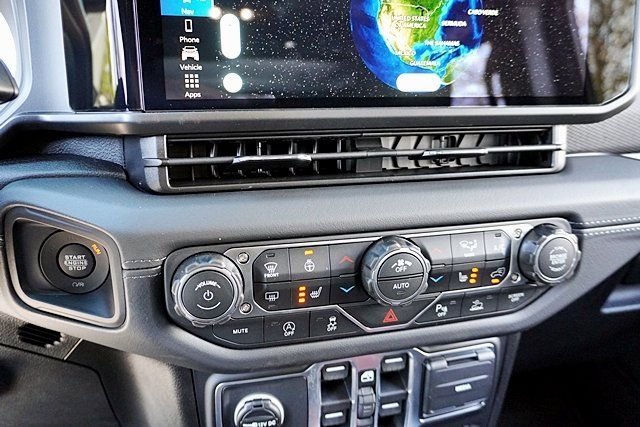 New 2026 Anvil Clear-Coat Exterior Paint Jeep Rubicon X image 36