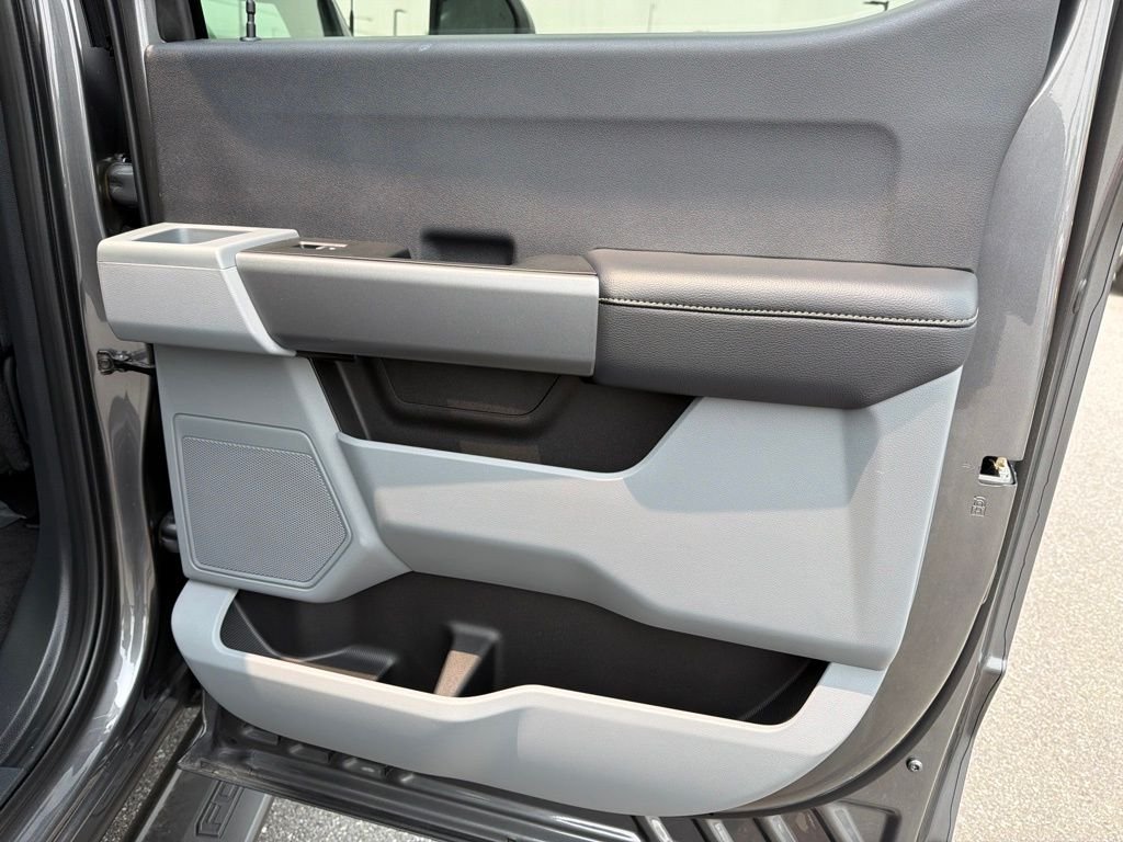 New 2026 Carbonized Gray Metallic Ford F-250® XLT image 22