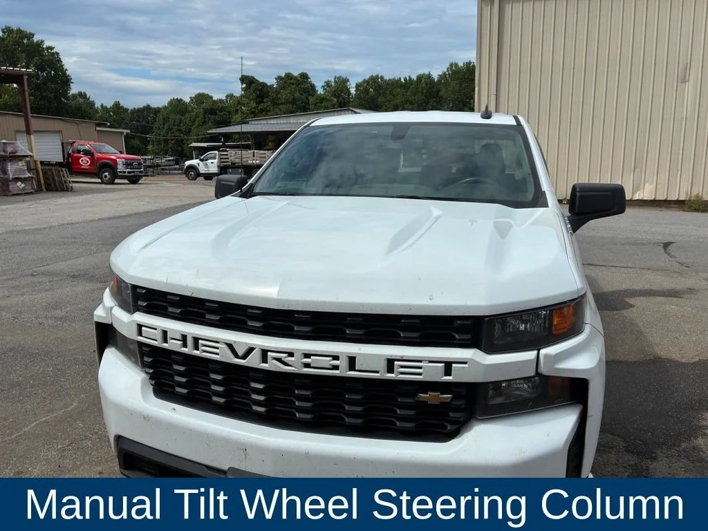 Used 2022 Summit White Chevrolet Custom image 18