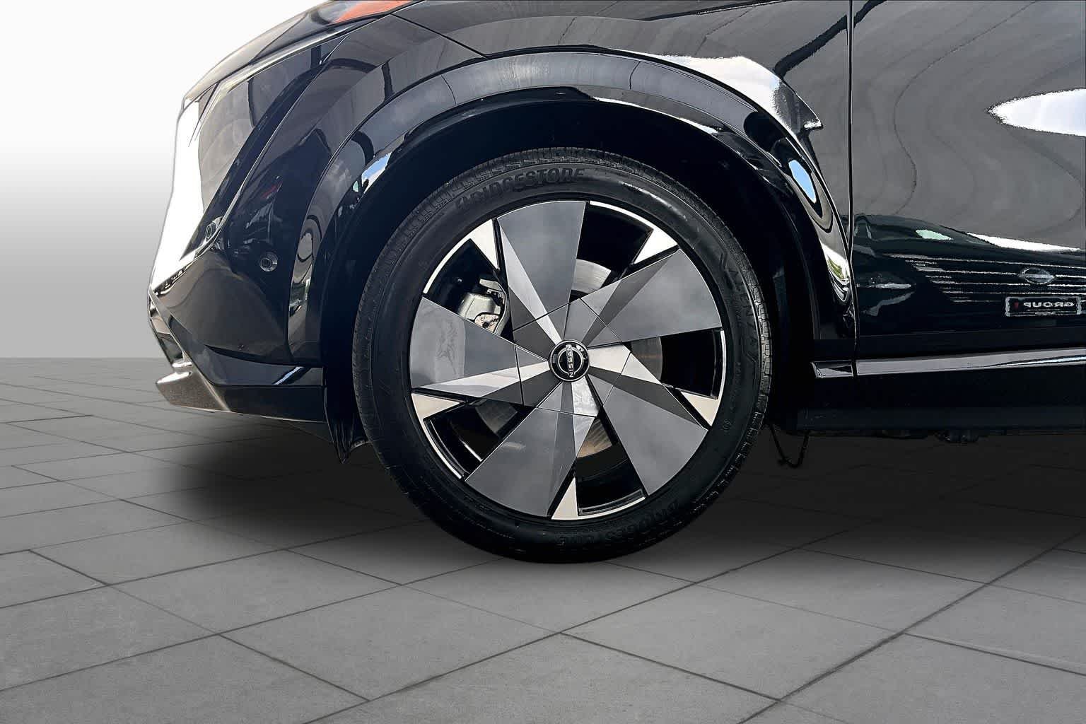 Used 2024 Black Diamond Pearl Nissan PLATINUM+ image 10