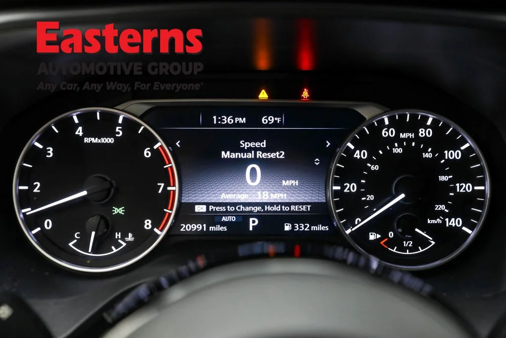 Used 2022 Blue Nissan SV image 18