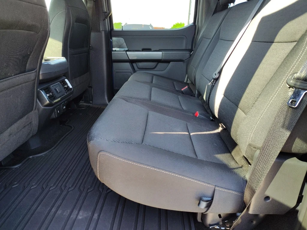 Used 2022 Atlas Blue Metallic Ford XLT image 12