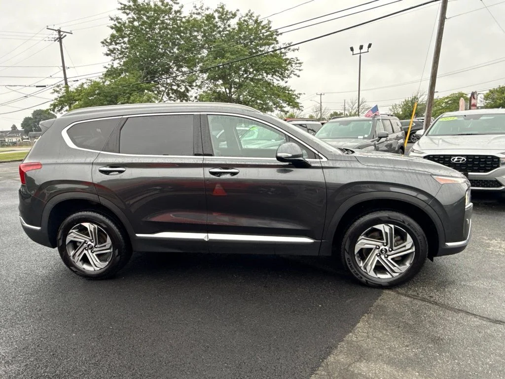 Used 2023 Gray Hyundai SEL image 4