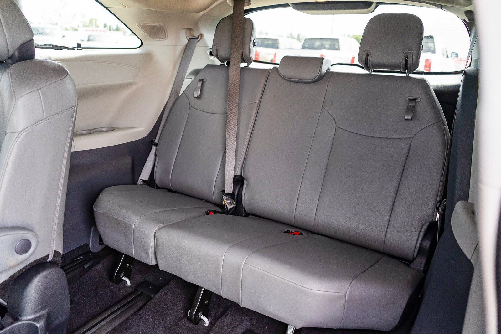 Certified Used 2023 Wind Chill Pearl Toyota Limited image 19
