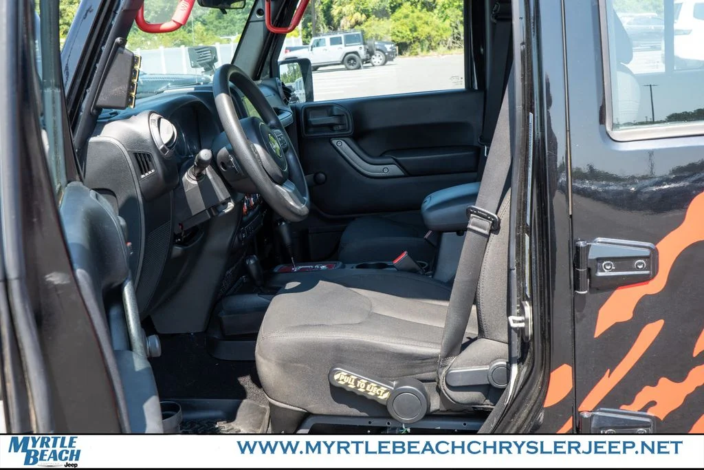 Used 2015 Black Clearcoat Jeep Unlimited Sport image 18
