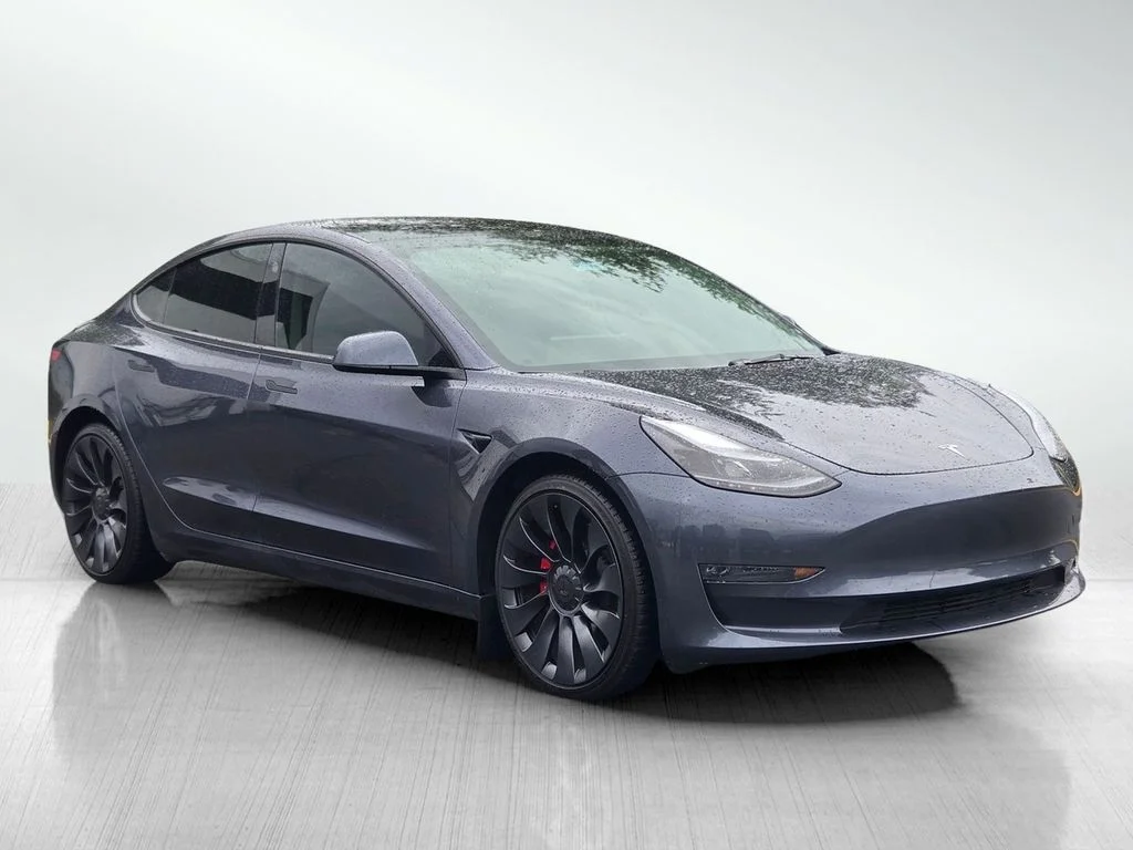 2023 Tesla Model 3 Performance's photo