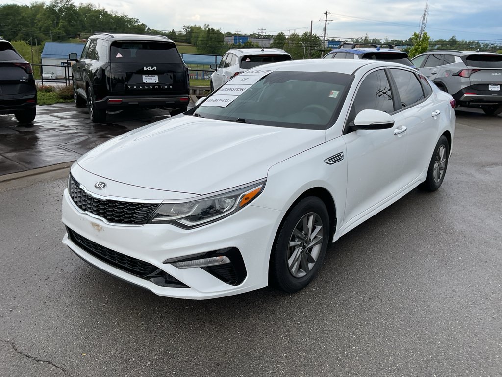 Used 2020 Snow White Pearl Kia LX image 4
