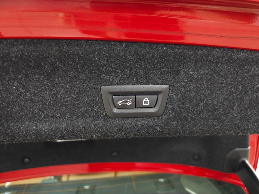 Used 2021 Melbourne Red Metallic BMW 330i xDrive image 9